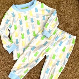 Adorable Classic Whimsy Peeps Print Two Piece Cotton Pajamas. Size 18 Months